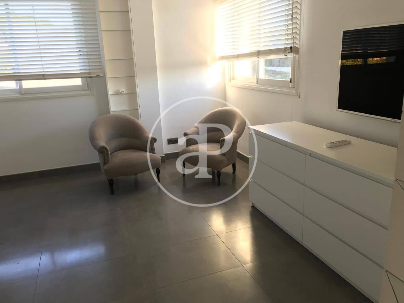 Chalet de 4 habitaciones en Bétera en alquiler con piscina - 6.000 € (Ref: 9217762)