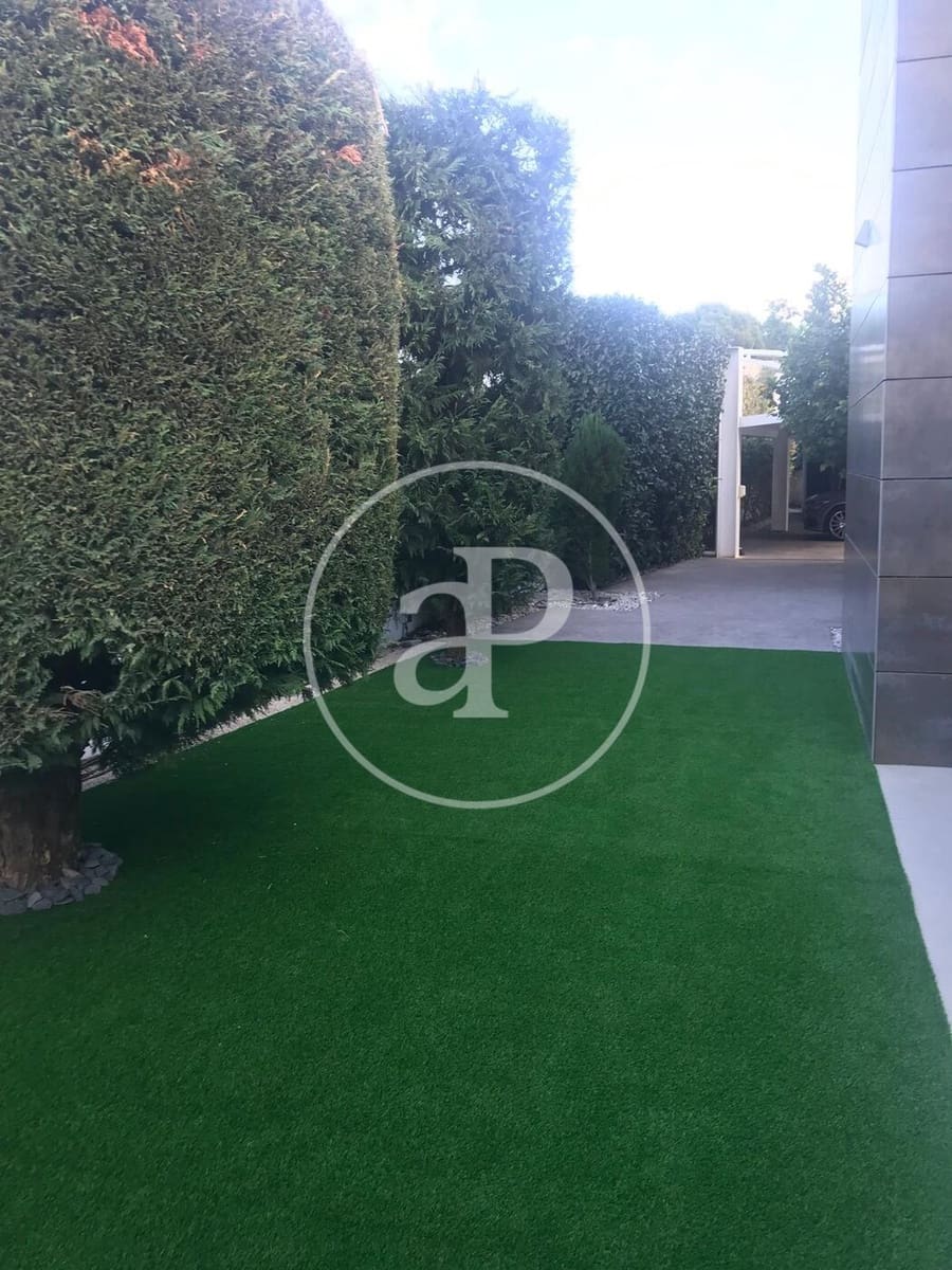 Chalet de 4 habitaciones en Bétera en alquiler con piscina - 6.000 € (Ref: 9217762)