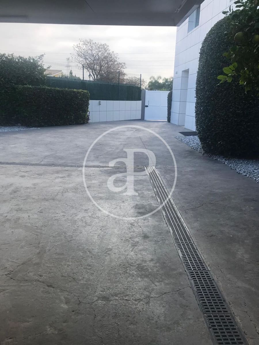 Chalet de 4 habitaciones en Bétera en alquiler con piscina - 6.000 € (Ref: 9217762)