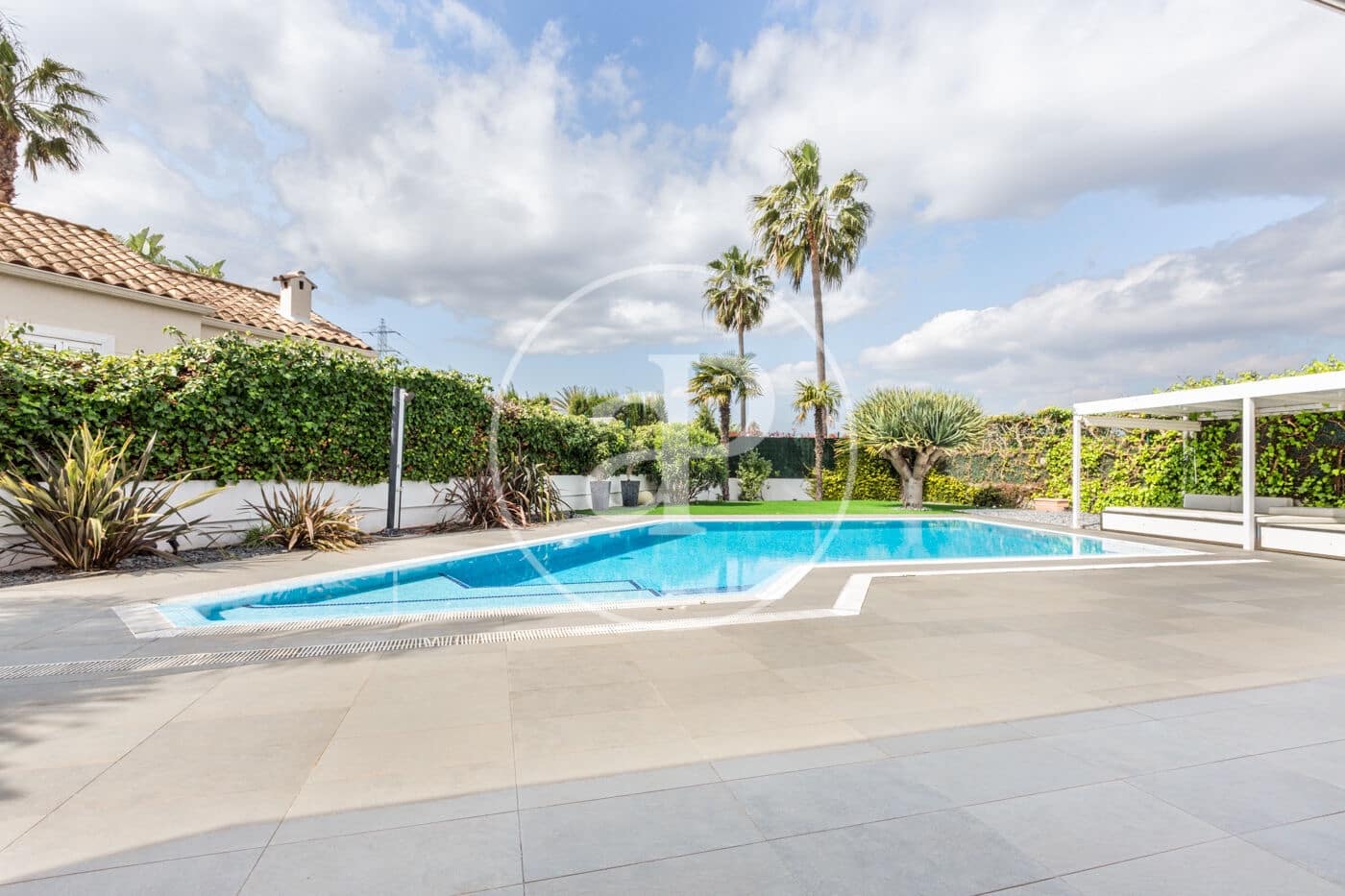 4 Zimmer Villa zu vermieten in Betera mit Pool - 6.000 € (Ref: 9217762)