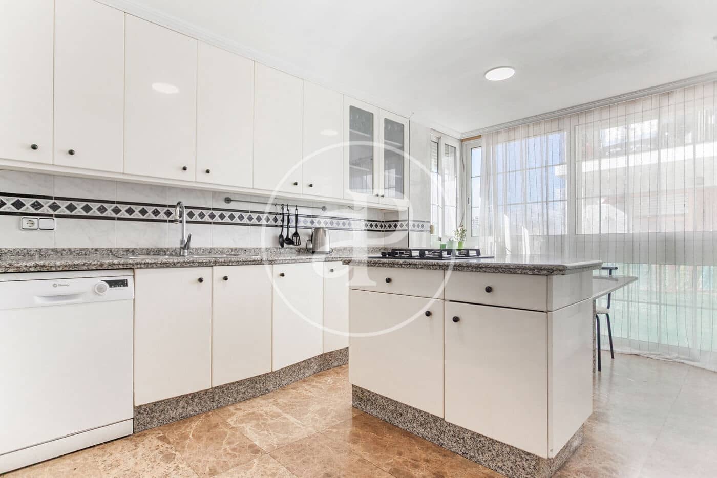 3 makuuhuone Huoneisto myytävänä paikassa El Campello - 199 990 € (Ref: 9217765)