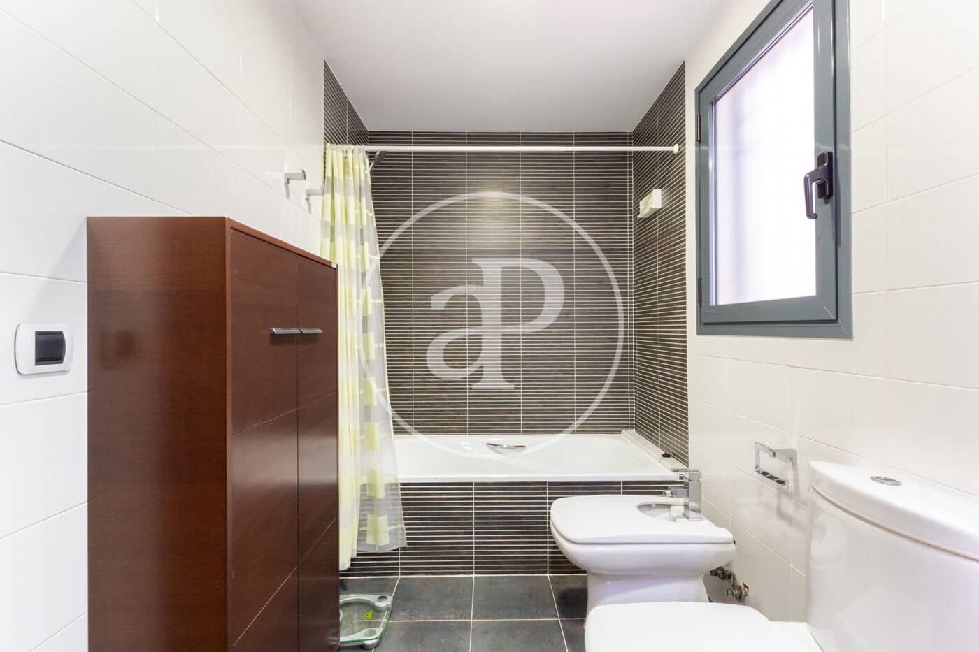 4 bedroom Apartment for rent in Burriana / Borriana - € 1,000 (Ref: 9220257)