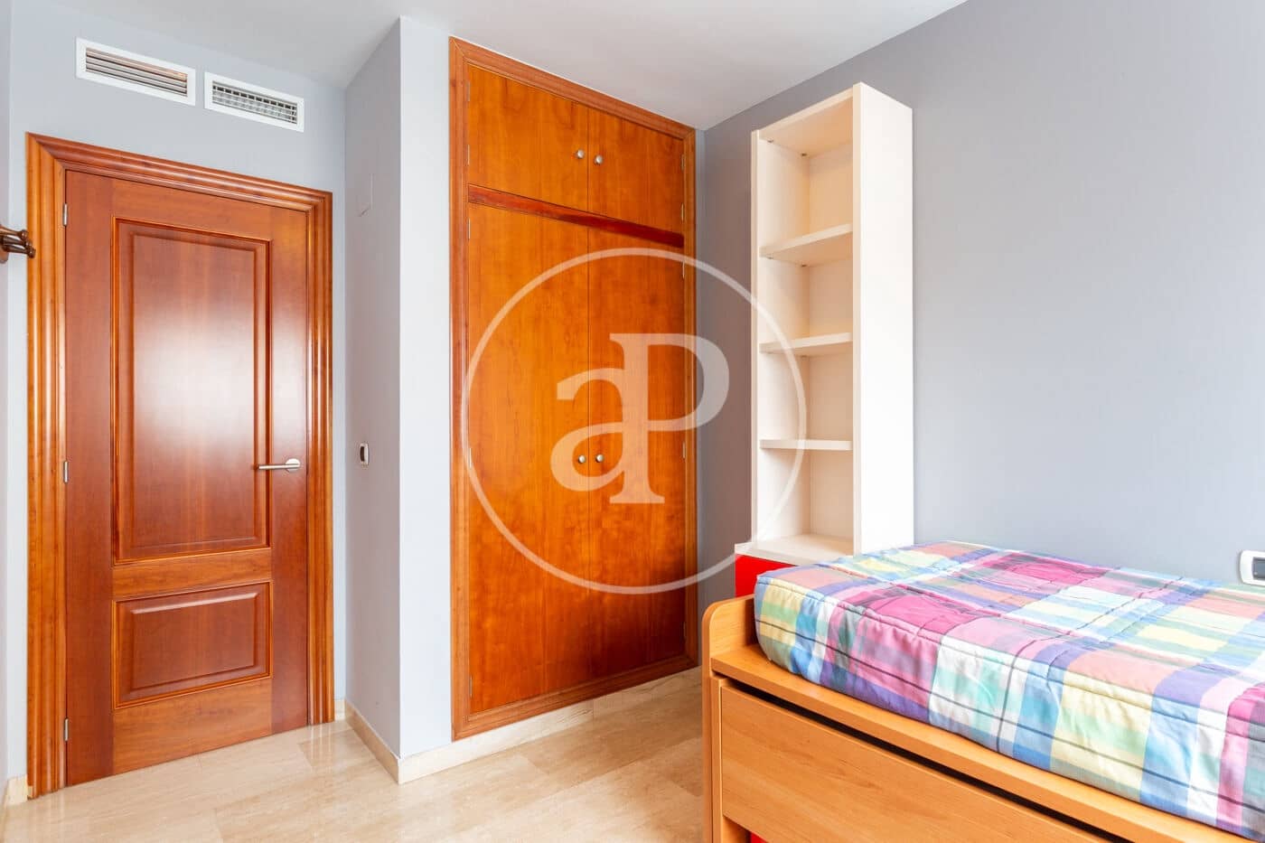 4 bedroom Apartment for rent in Burriana / Borriana - € 1,000 (Ref: 9220257)