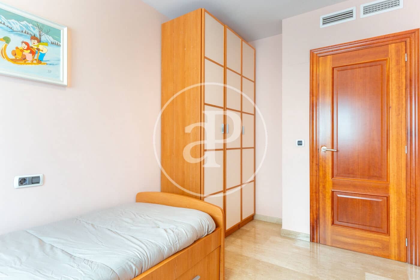 4 bedroom Apartment for rent in Burriana / Borriana - € 1,000 (Ref: 9220257)