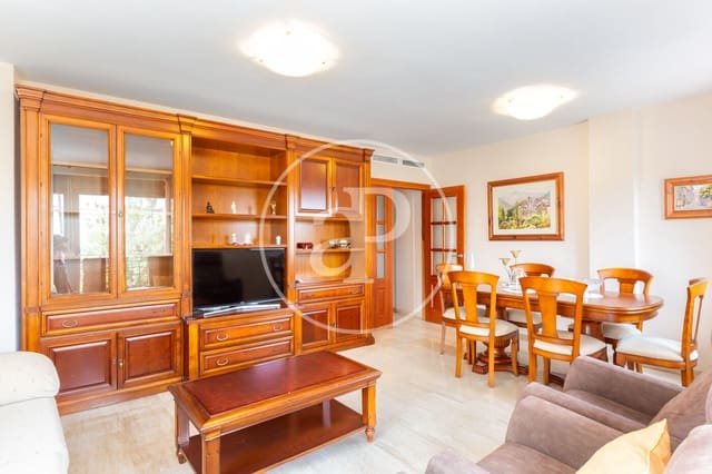 4 bedroom Apartment for rent in Burriana / Borriana - € 1,000 (Ref: 9220257)