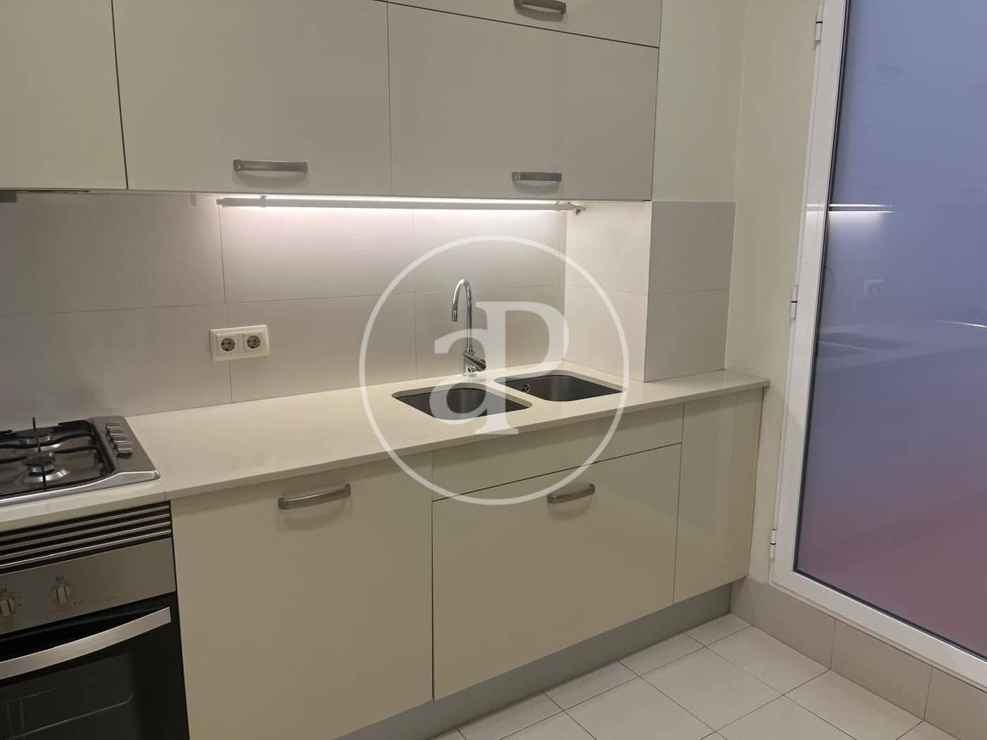 3 bedroom Apartment for rent in Valencia city - € 2,500 (Ref: 9220263)