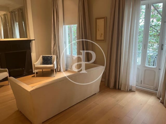3 bedroom Apartment for rent in El Pla del Remei, Valencia city - € 2,500 (Ref: 9220263)