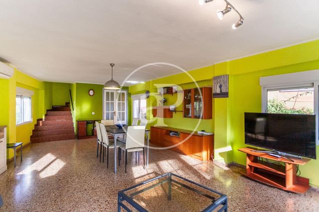 4 soverom Villa til salgs i Moncada med svømmebasseng garasje - € 400 000 (Ref: 9227067)