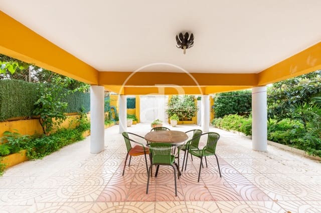 Chalet de 4 habitaciones en Moncada en venta con piscina garaje - 380.000 € (Ref: 9227067)