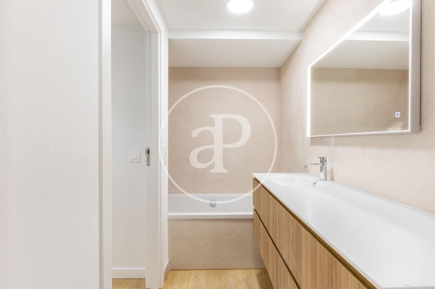 2 soveværelse Penthouse til salg i Valencia by - € 675.000 (Ref: 9228877)