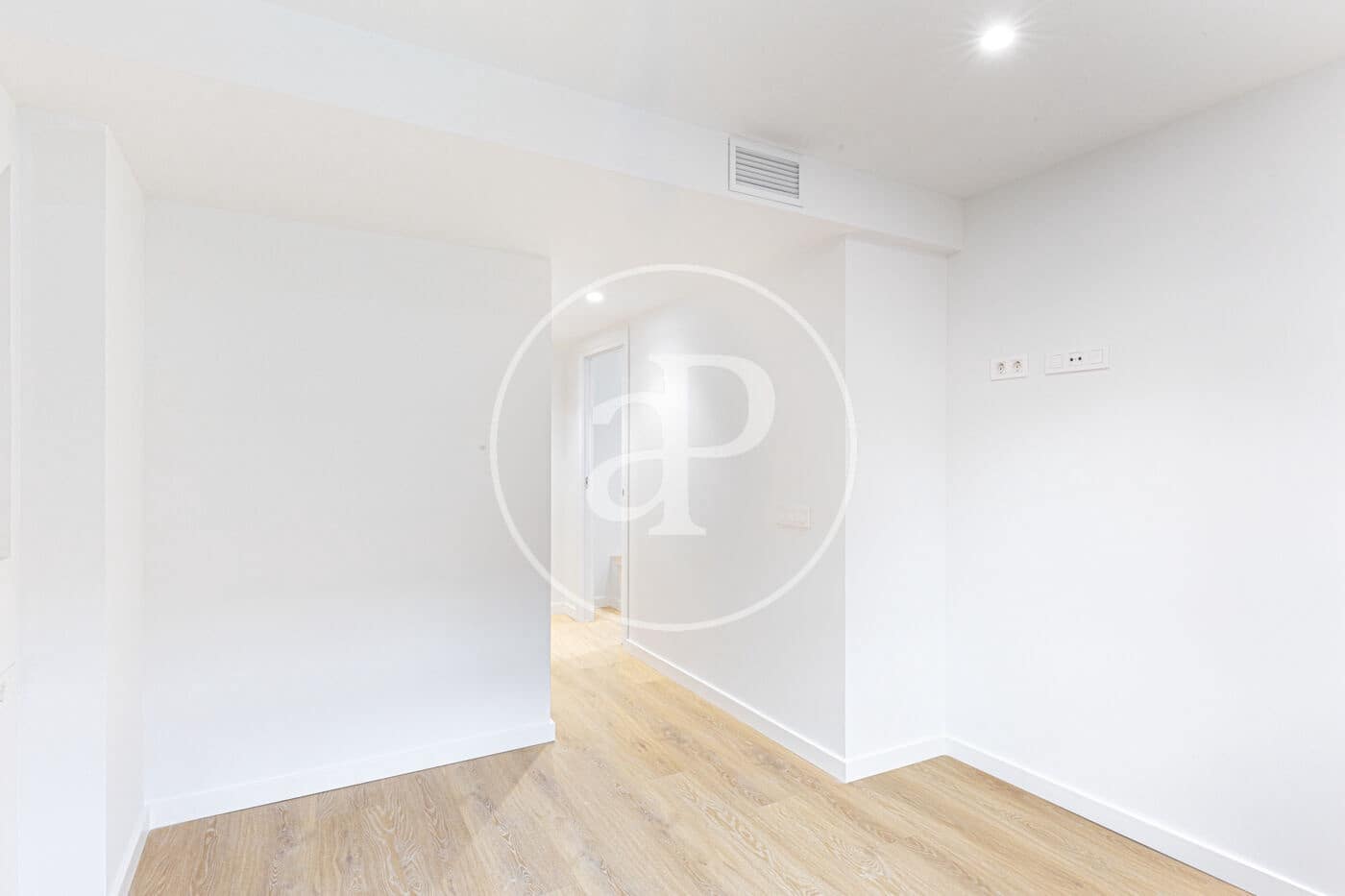 2 soveværelse Penthouse til salg i Valencia by - € 675.000 (Ref: 9228877)