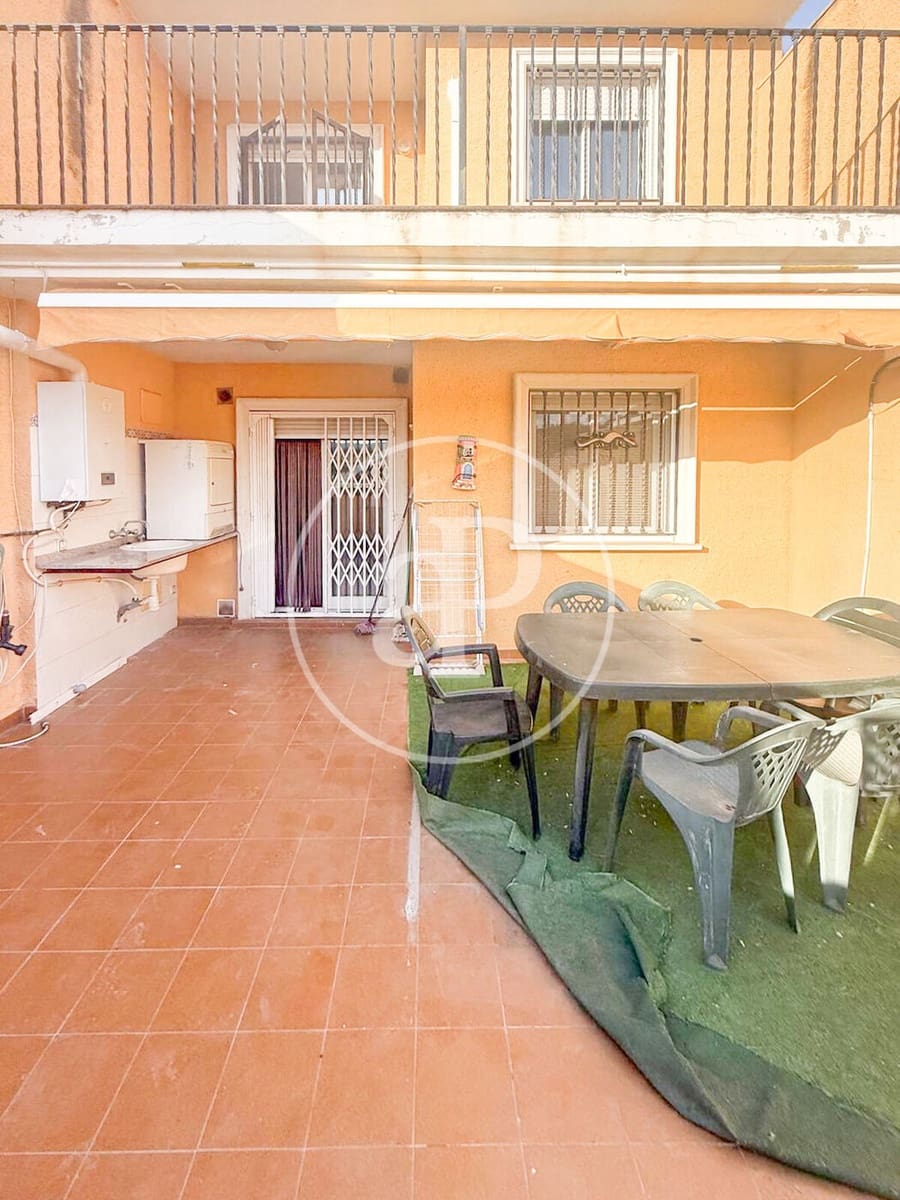 5 makuuhuone Huvila myytävänä paikassa Riba-roja de Turia - 345 000 € (Ref: 9228878)