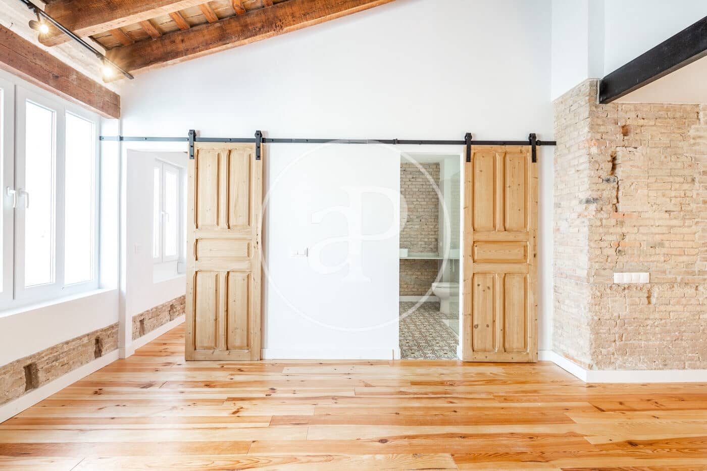 2 sypialnia Penthouse do wynajęcia w Miasto Walencja - 2 300 € (Ref: 9233032)