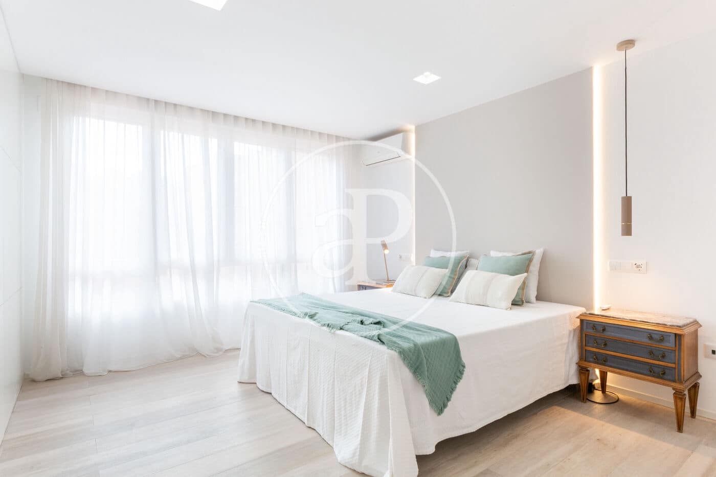 4 soveværelse Penthouse til salg i Valencia by - € 1.700.000 (Ref: 9236925)