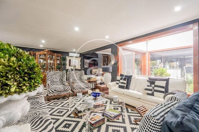 6 soveværelse Lejlighed til salg i La Cañada, Paterna med swimmingpool - € 1.000.000 (Ref: 9236928)