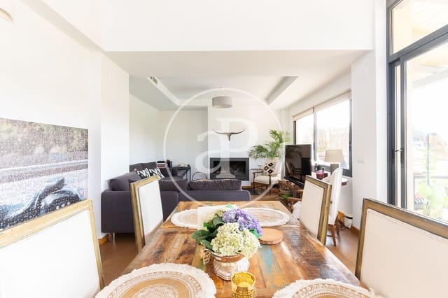 4 bedroom Villa for rent in Chiva with pool - € 3,500 (Ref: 9237948)