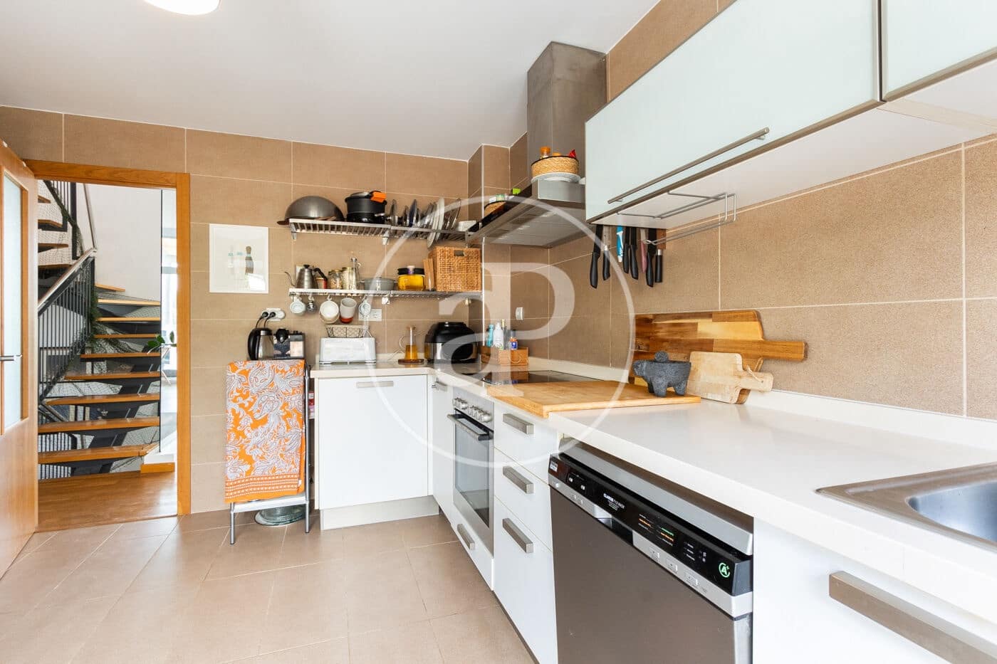 4 soveværelse Villa til leje i Chiva med swimmingpool - € 3.500 (Ref: 9237948)