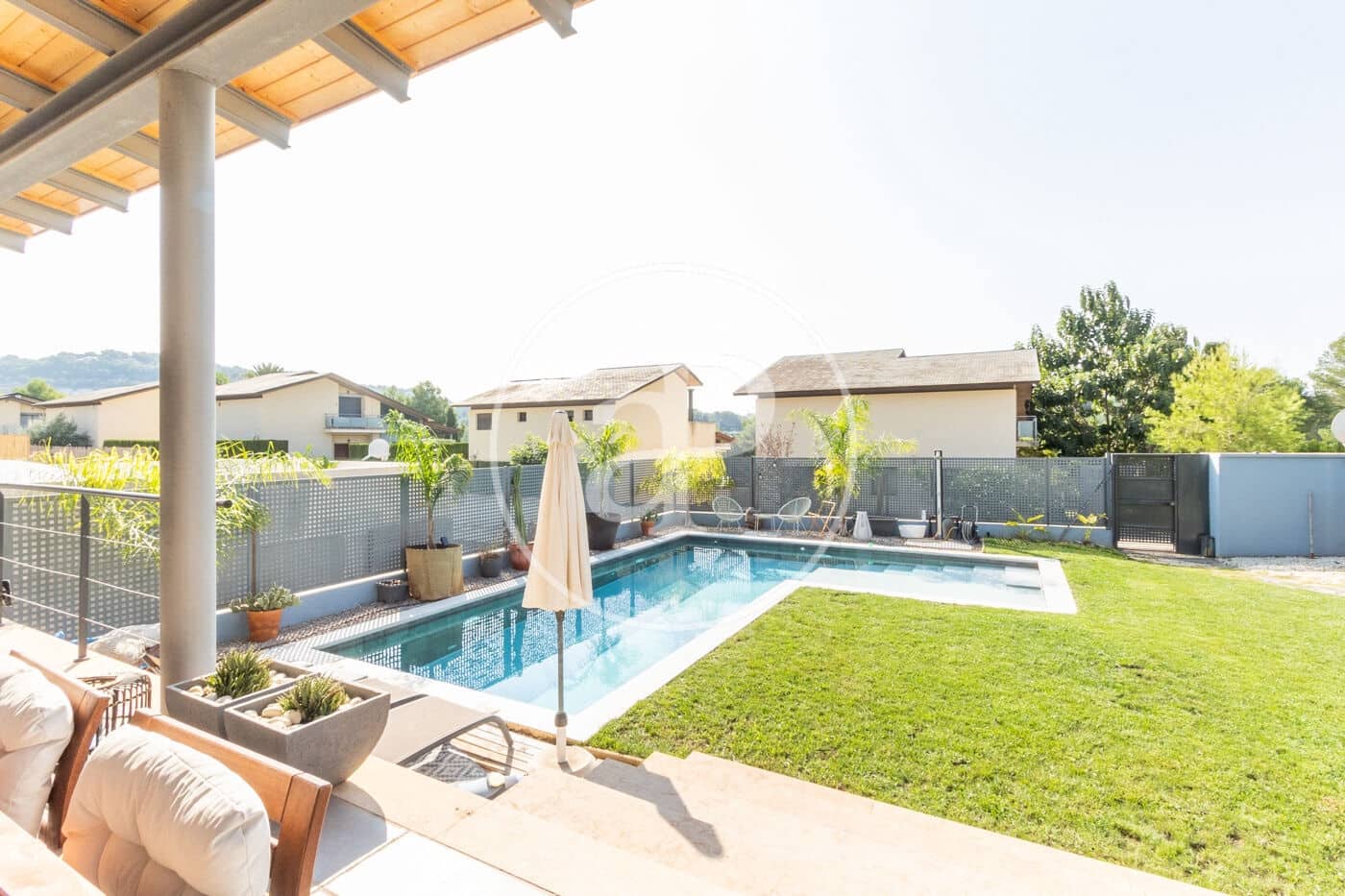 4 soveværelse Villa til leje i Chiva med swimmingpool - € 3.500 (Ref: 9237948)