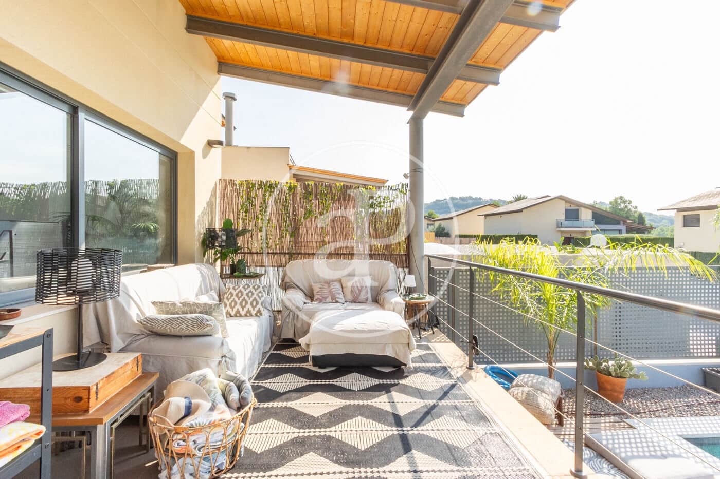 4 soveværelse Villa til leje i Chiva med swimmingpool - € 3.500 (Ref: 9237948)