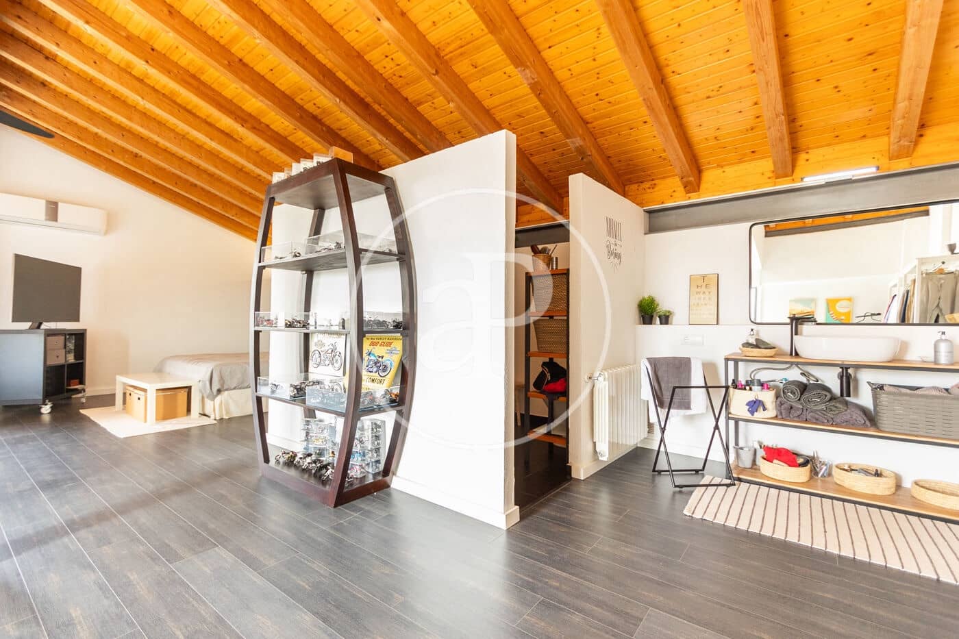 4 soveværelse Villa til leje i Chiva med swimmingpool - € 3.500 (Ref: 9237948)