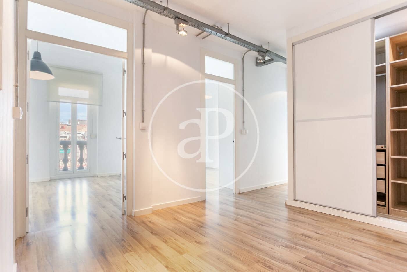 2 soveværelse Lejlighed til leje i Valencia by - € 1.800 (Ref: 9243456)