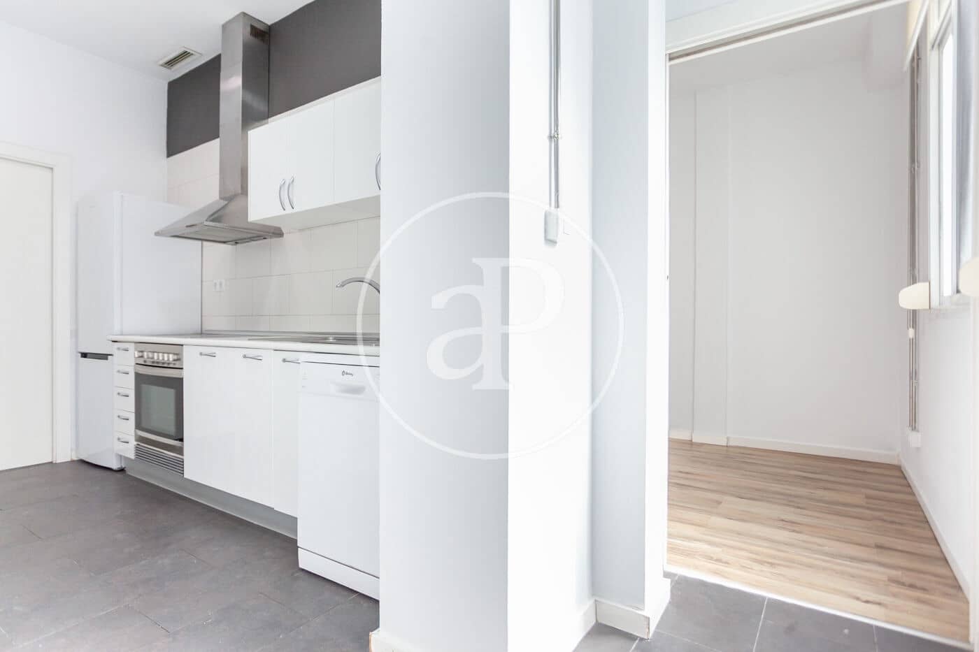 2 soveværelse Lejlighed til leje i Valencia by - € 1.800 (Ref: 9243456)