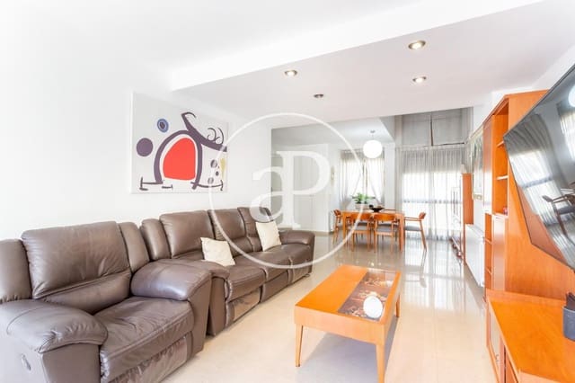 5 bedroom Villa for rent in Picanya with pool - € 2,500 (Ref: 9243457)