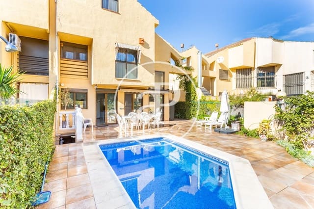 5 bedroom Villa for rent in Picanya with pool - € 2,500 (Ref: 9243457)