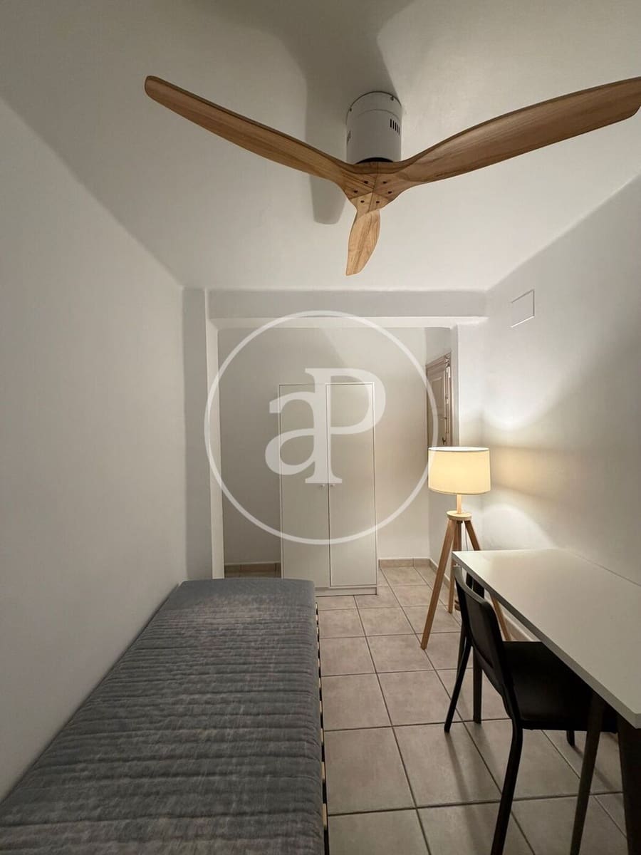 2 sypialnia Apartament do wynajęcia w Miasto Walencja - 1 000 € (Ref: 9247359)