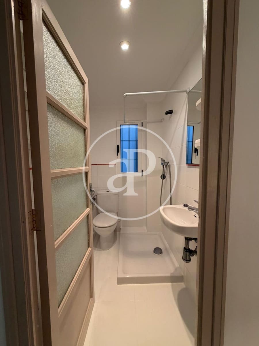 2 sypialnia Apartament do wynajęcia w Miasto Walencja - 1 000 € (Ref: 9247359)