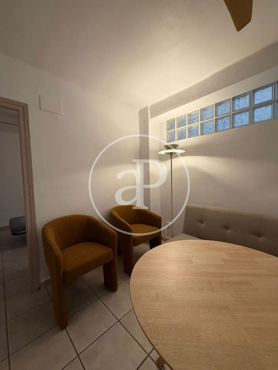 2 sypialnia Apartament do wynajęcia w Miasto Walencja - 1 000 € (Ref: 9247359)