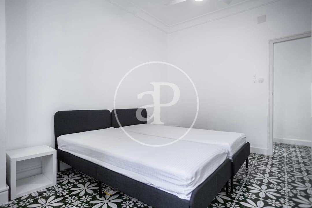 5 soverom Leilighet til leie i Valencia by - € 2 200 (Ref: 9255351)