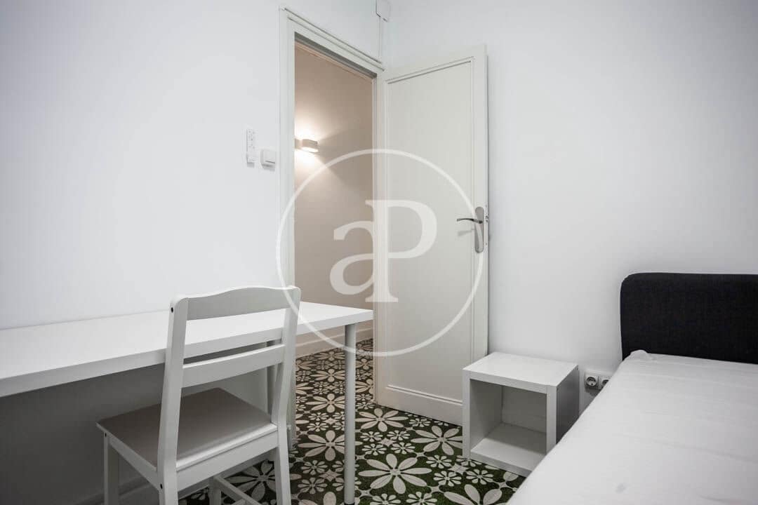 5 soverom Leilighet til leie i Valencia by - € 2 200 (Ref: 9255351)