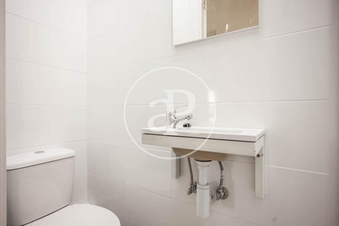 5 soverom Leilighet til leie i Valencia by - € 2 200 (Ref: 9255351)