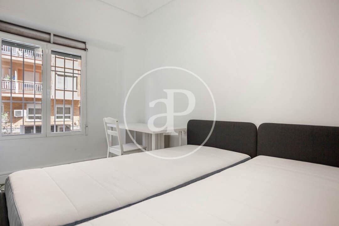 5 soverom Leilighet til leie i Valencia by - € 2 200 (Ref: 9255351)