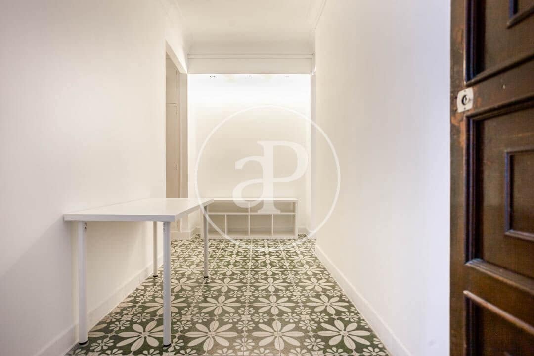 5 soverom Leilighet til leie i Valencia by - € 2 200 (Ref: 9255351)