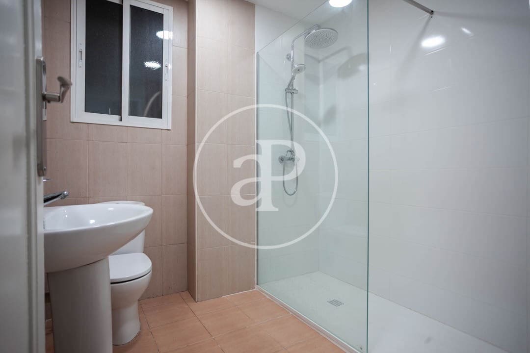 5 soverom Leilighet til leie i Valencia by - € 2 200 (Ref: 9255351)