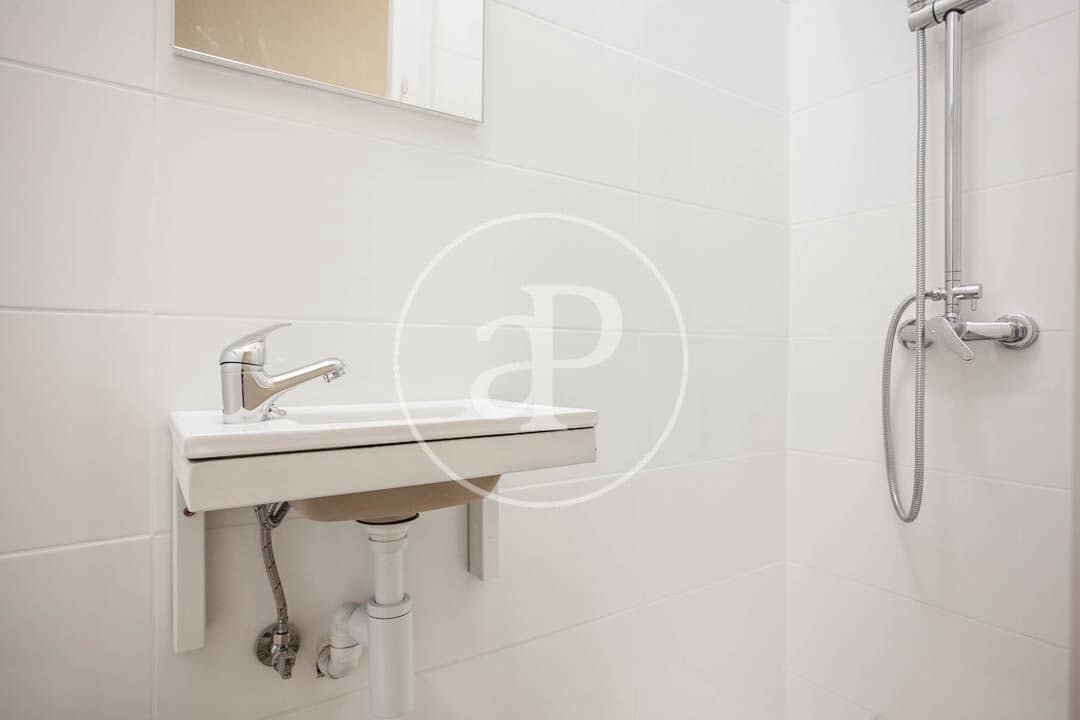 5 soverom Leilighet til leie i Valencia by - € 2 200 (Ref: 9255351)