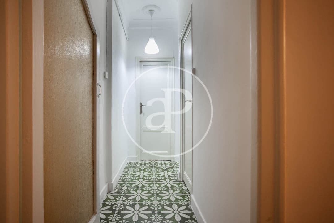 5 soverom Leilighet til leie i Valencia by - € 2 200 (Ref: 9255351)