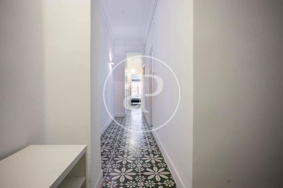 5 soverom Leilighet til leie i Valencia by - € 2 200 (Ref: 9255351)