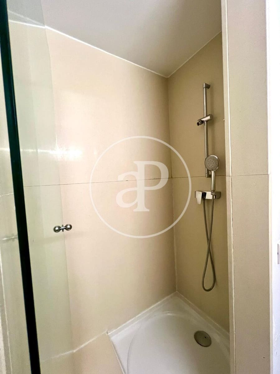 1 bedroom Apartment for rent in Valencia city - € 2,000 (Ref: 9255352)