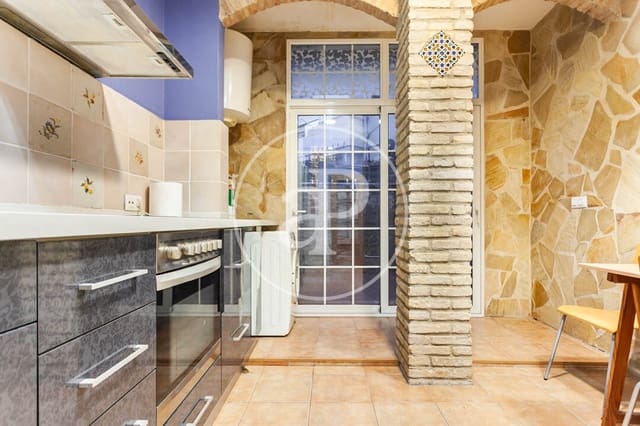 3 bedroom Apartment for sale in Arrancapins, Valencia city - € 375,000 (Ref: 9257375)