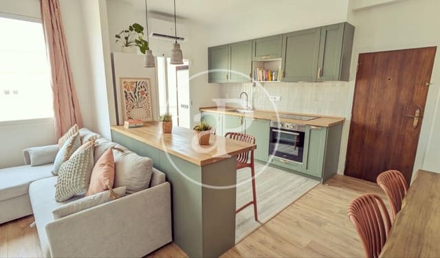 Penthouse de 3 chambres à louer à Cabanyal-Canyamelar, Valence ville - 1 390 € (Ref: 9257377)