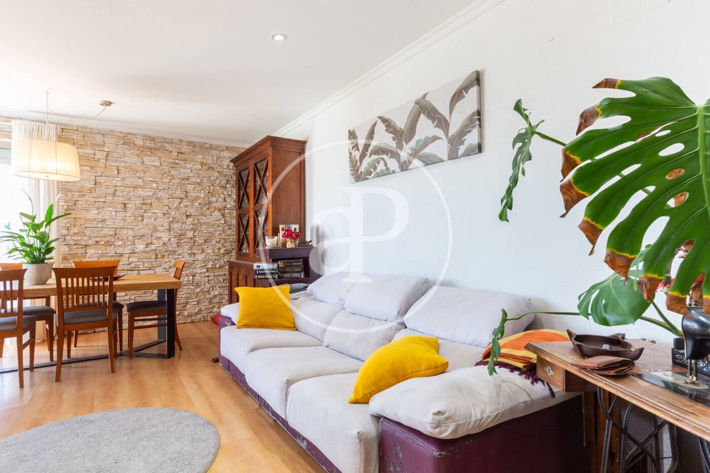 3 bedroom Penthouse for rent in Paterna with pool - € 1,650 (Ref: 9258181)