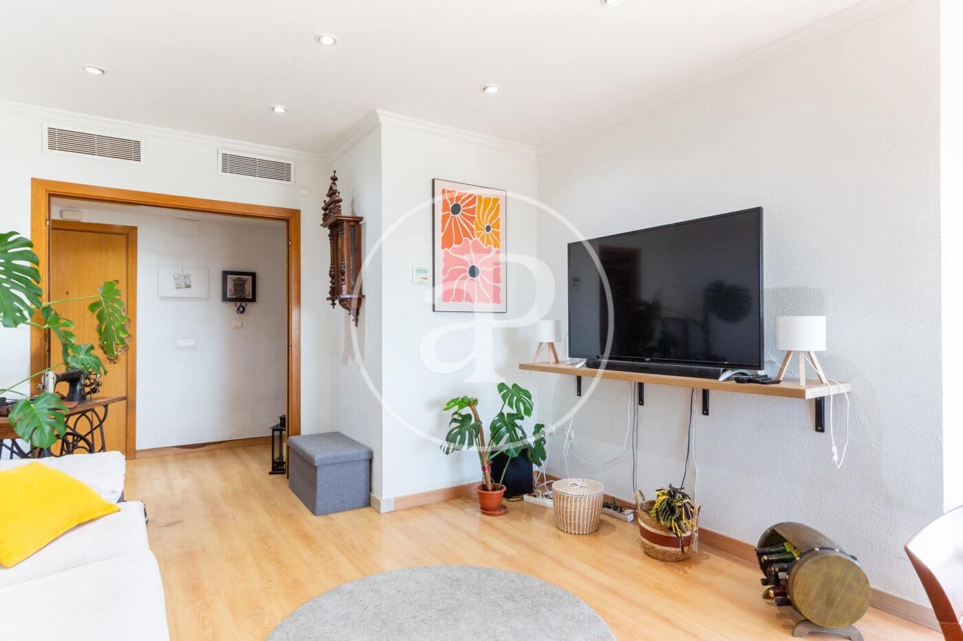 3 bedroom Penthouse for rent in Paterna with pool - € 1,650 (Ref: 9258181)