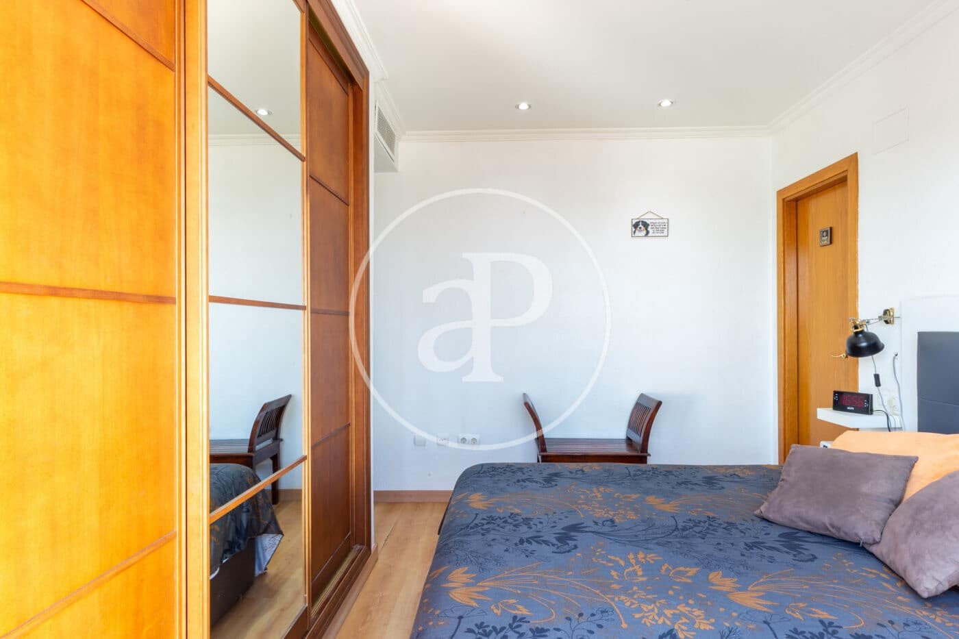 3 bedroom Penthouse for rent in Paterna with pool - € 1,650 (Ref: 9258181)