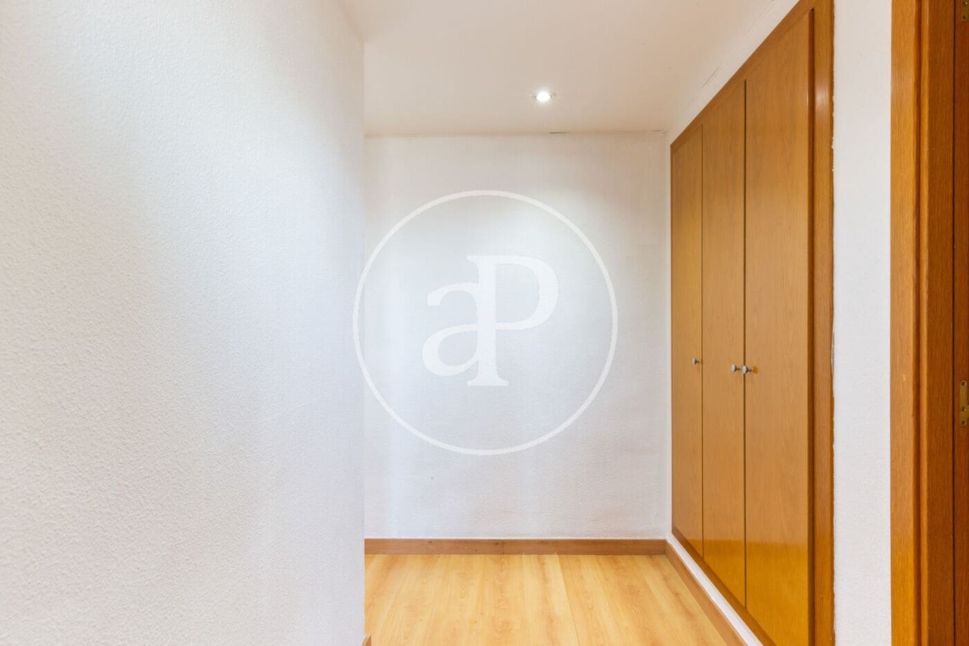 3 bedroom Penthouse for rent in Paterna with pool - € 1,650 (Ref: 9258181)