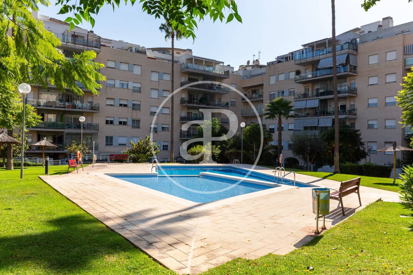 3 bedroom Penthouse for rent in Paterna with pool - € 1,650 (Ref: 9258181)