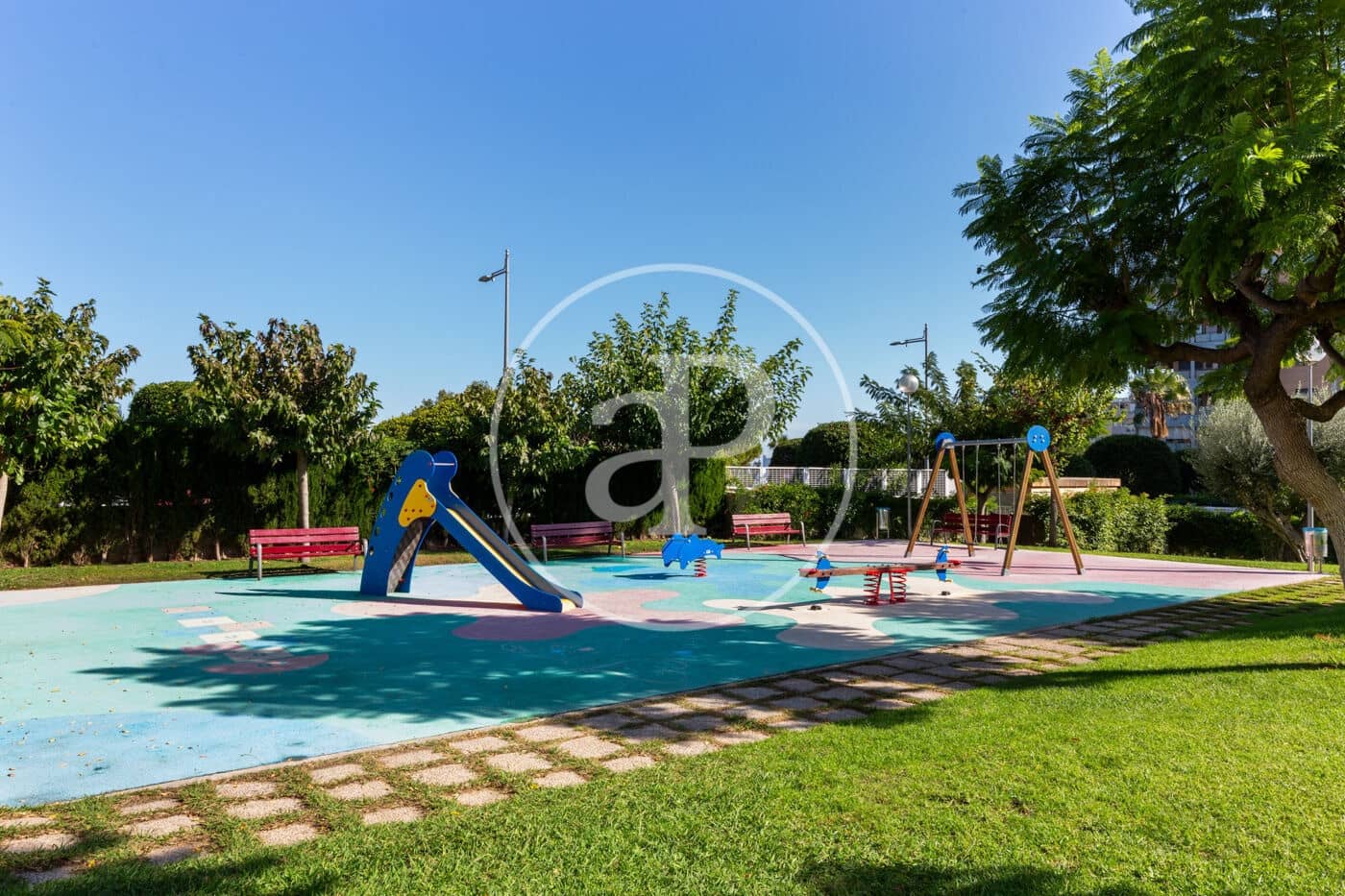 3 bedroom Penthouse for rent in Paterna with pool - € 1,650 (Ref: 9258181)