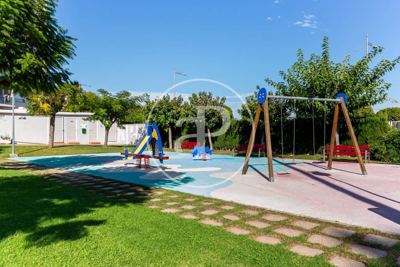 3 bedroom Penthouse for rent in Paterna with pool - € 1,650 (Ref: 9258181)